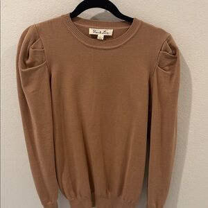 Vine & Love Women's Tan Crew Neck Sweater